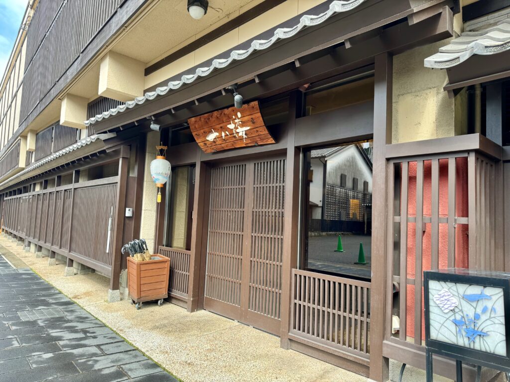 十八楼外観